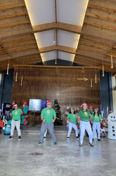 seller Christmas party (4)